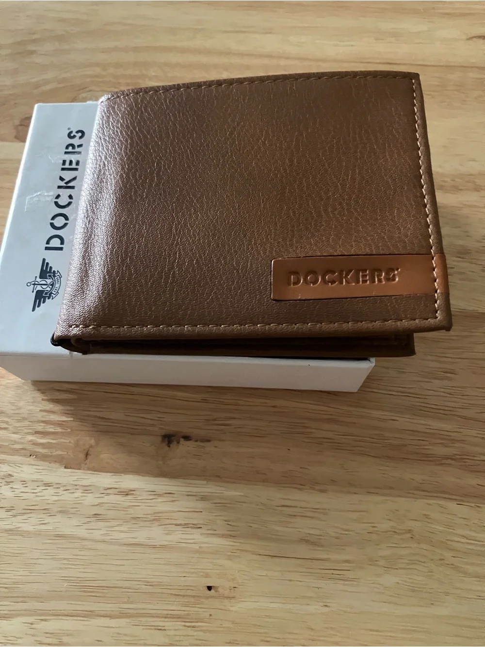 Dockers Tan Leather Card & Billfold Wallet